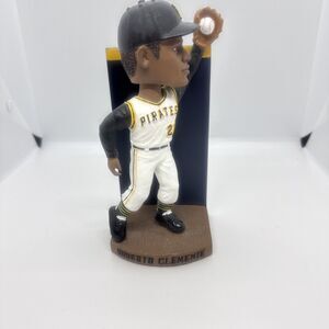 Roberto Clemente Bobblehead Pittsburgh Pirates Columbus Clippers Bobble Dobbles